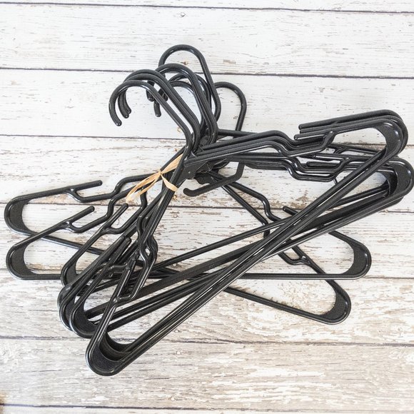 Other - 🌟 FREE w/ Purchase 8 Black Plastic Hangers